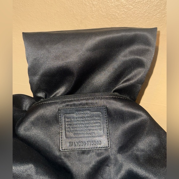 COACH Ashley Horse & Carriage Satchel Handbag w/ Shoulder Strap - Picture 8 of 16